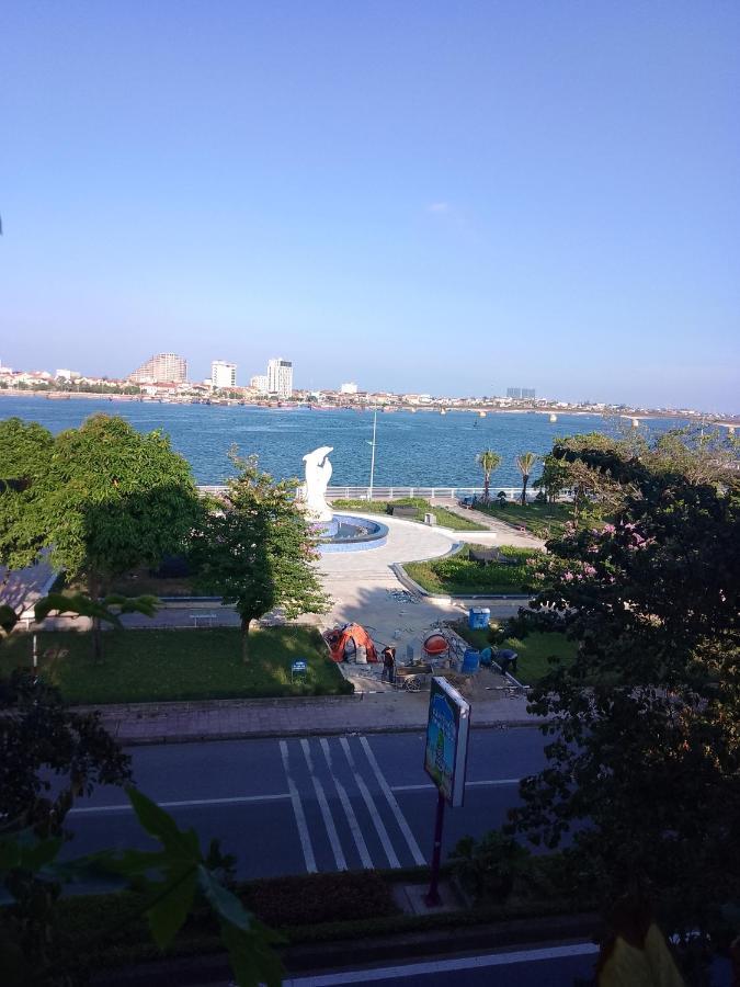 Nha Nghi Hang Nga Донг Хой Екстериор снимка