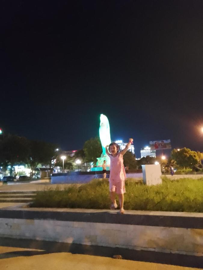 Nha Nghi Hang Nga Донг Хой Екстериор снимка